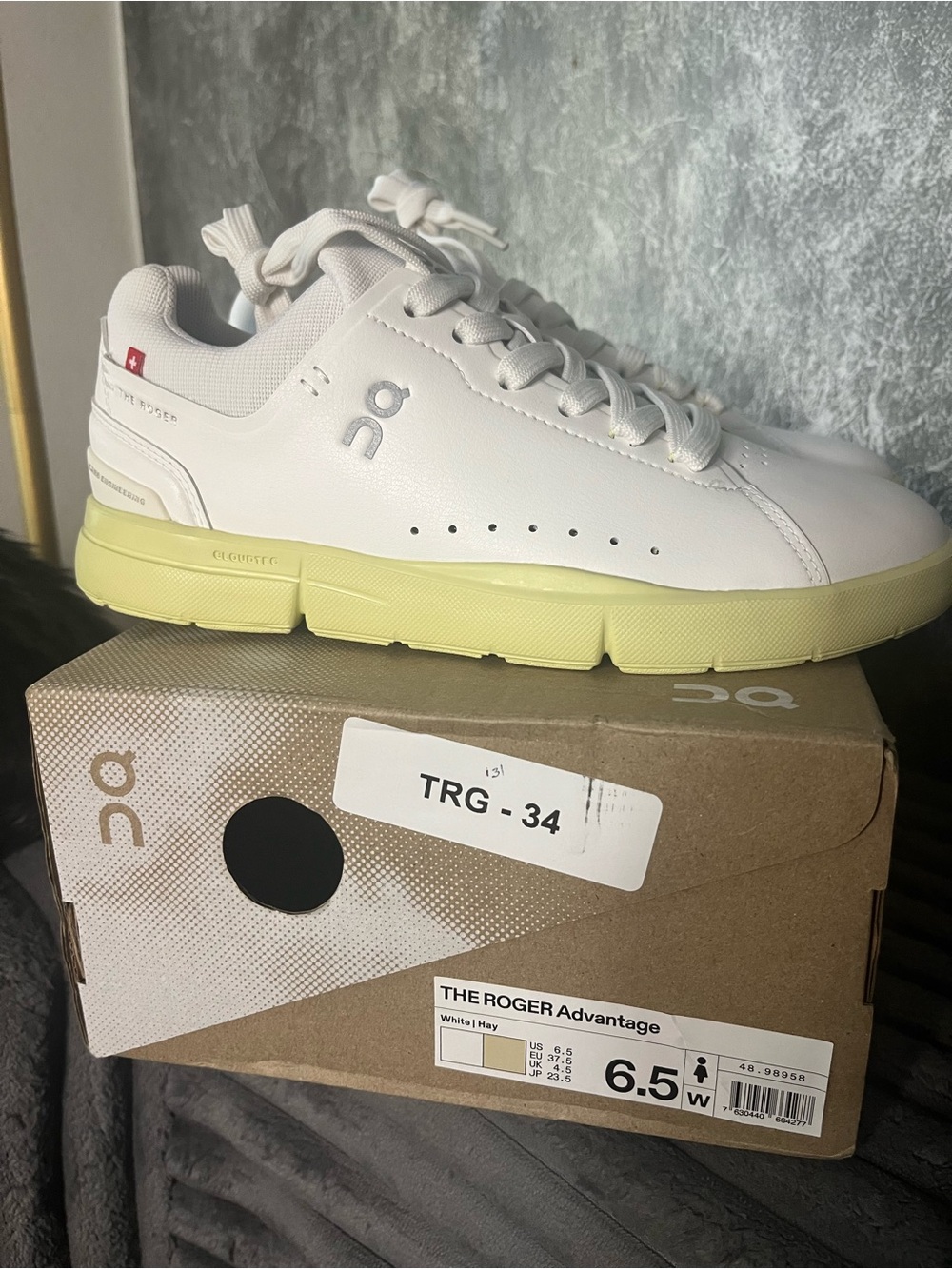 On Running Cloud The Roger Advantage 6.5 White with Pale Yellow Sole Sneakers